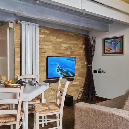 Isola Dello Stampatore Apartmán *