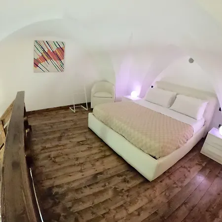 Isola Dello Stampatore Lägenhet