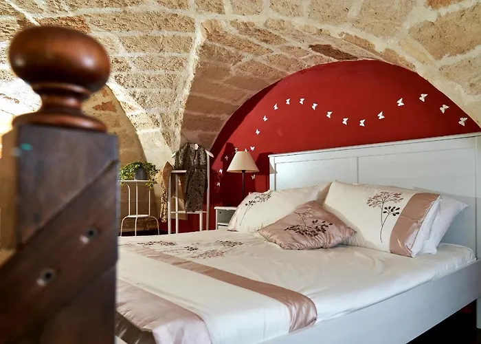 Isola Dello Stampatore Apartment *