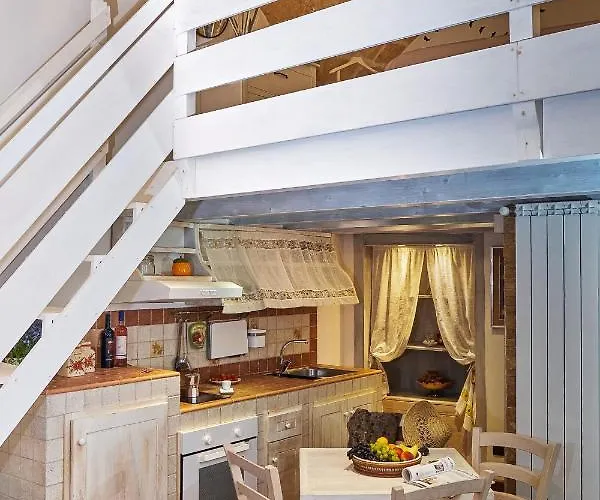 Isola Dello Stampatore Apartment