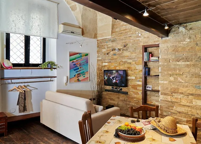 Isola Dello Stampatore Apartment *