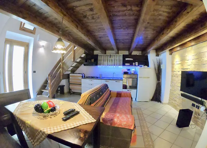 Isola Dello Stampatore Apartment