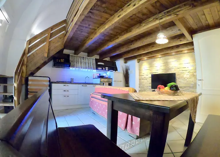 Isola Dello Stampatore Apartment